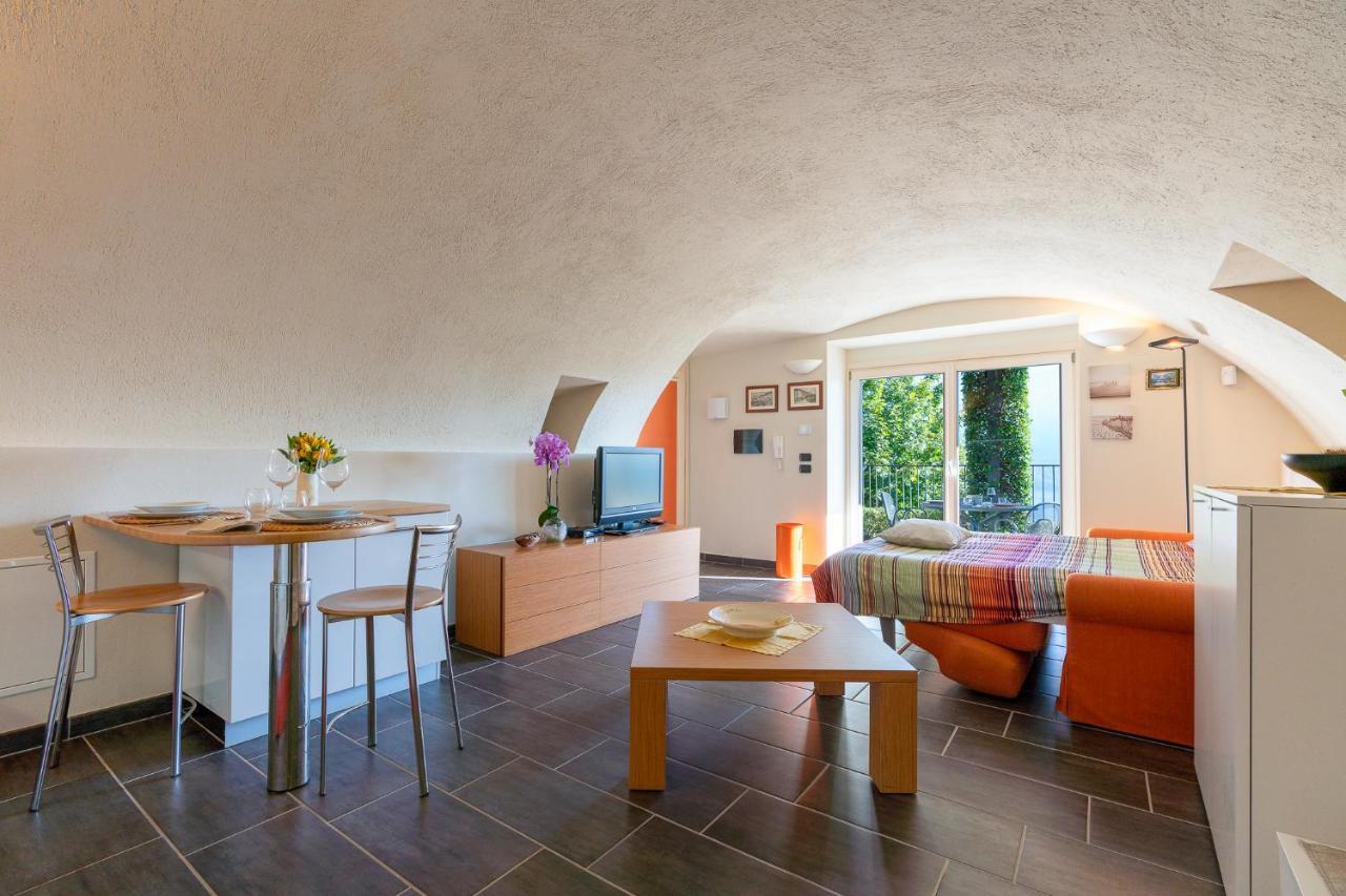Casa Di Campagna Tony Con Piscina E Vista Lago Граведона Екстериор снимка
