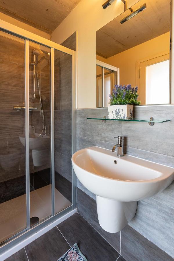 Casa Di Campagna Tony Con Piscina E Vista Lago Граведона Екстериор снимка