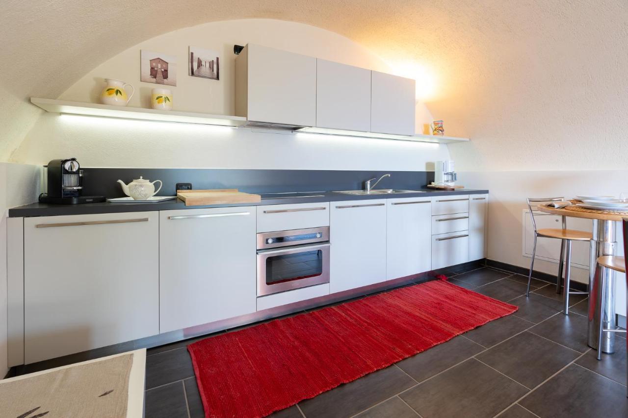 Casa Di Campagna Tony Con Piscina E Vista Lago Граведона Екстериор снимка